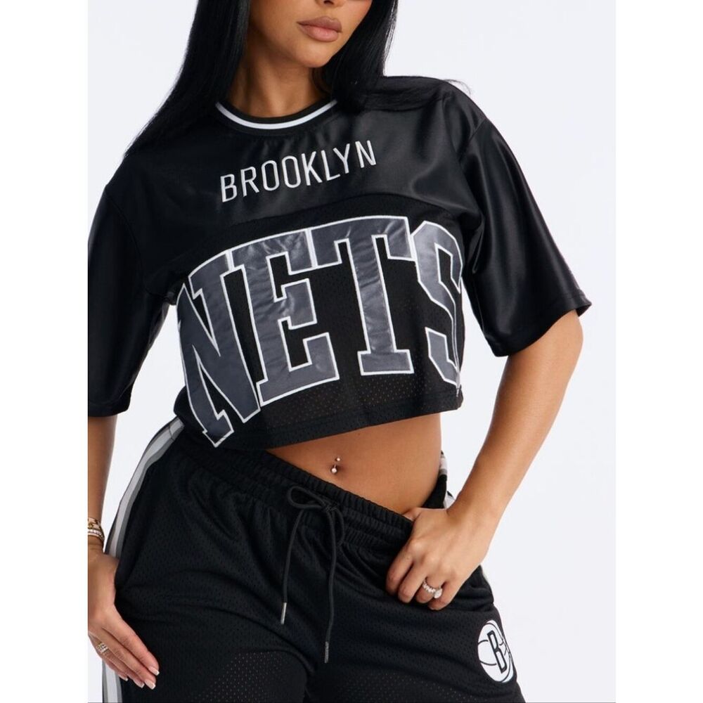 NBA Black & White Brooklyn Nets Cropped Jersey Top -K